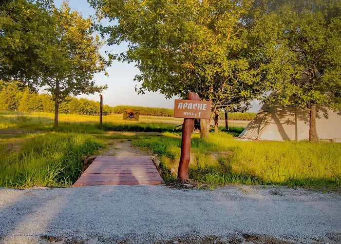 Campsite Safari - Teepee Village Borovany (Ceske Budejovice)